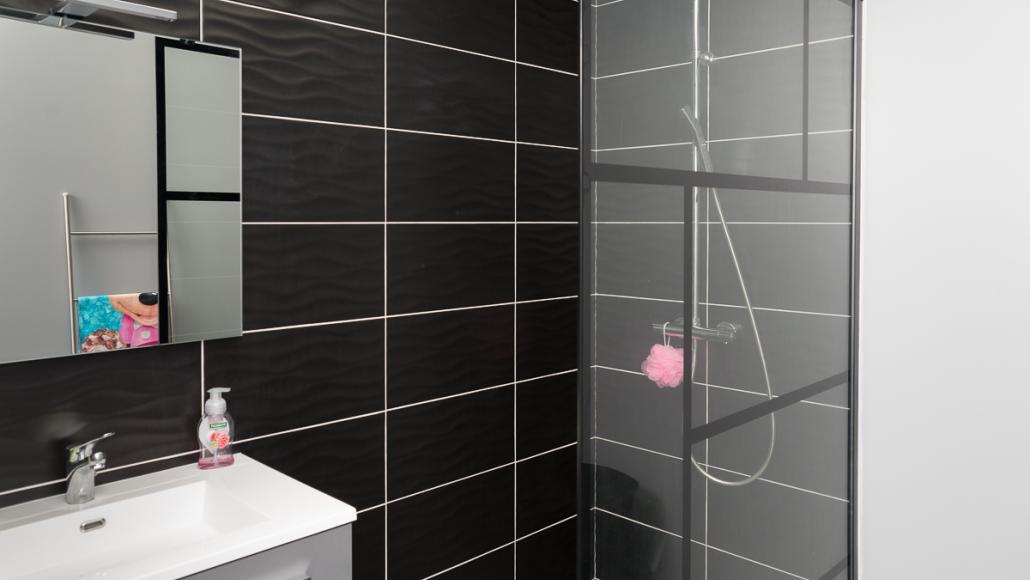 douche dans maison neuve construite par Maisons Prim'Access & Appart'Access