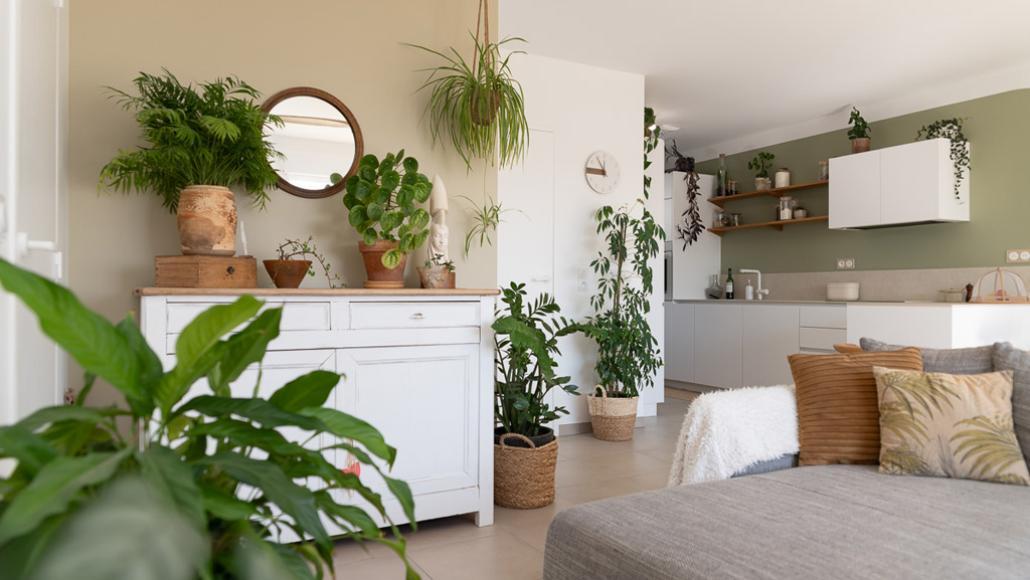 Pièce de vie avec cuisine ouverte – vue 2 de la maison neuve à Sainte-Marie-de-Ré en accession sociale - dispositif BRS