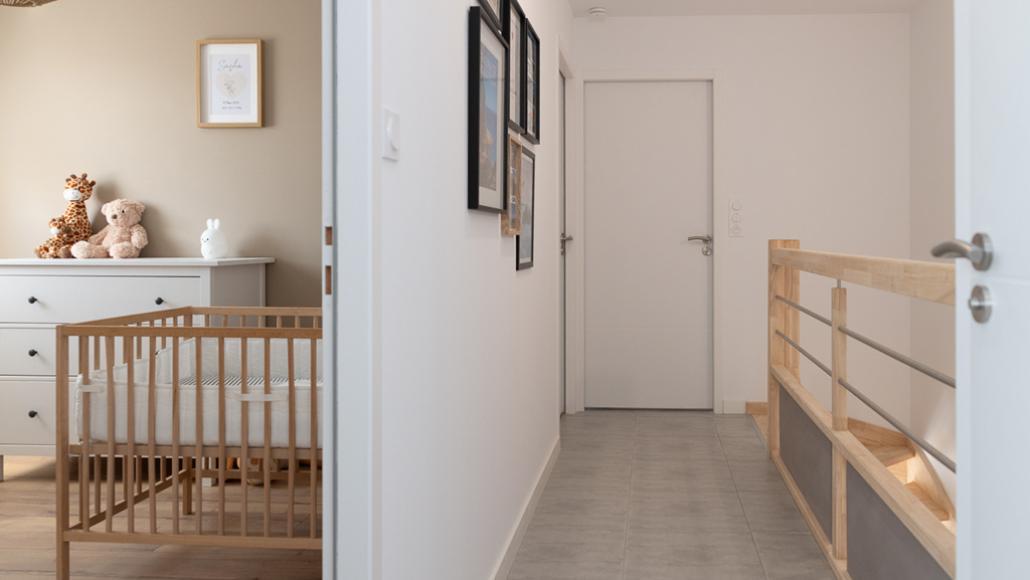 Couloir côté séjour de la maison en location-accession PSLA aux Sables d’Olonne (Vendée)